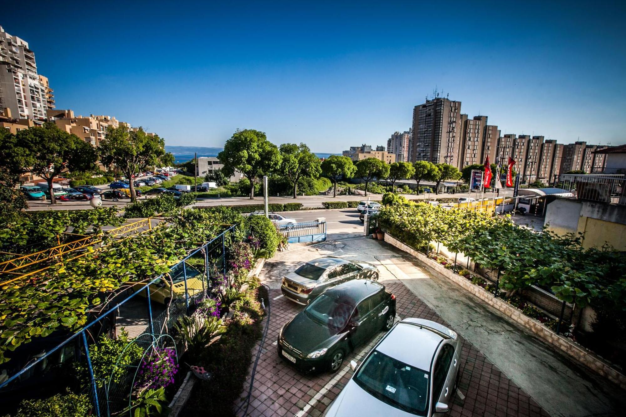 Guesthouse Rooms Сплит Екстериор снимка
